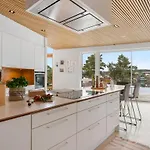 Villa Vy - House In