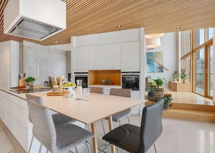 Villa Vy - Beach House In Bergen וילה *