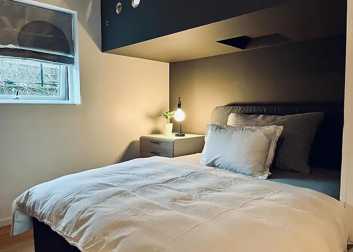 Vy - A Gem With Private In