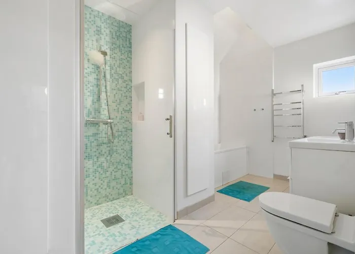 Villa Vy - Beach House In Bergen ברגן